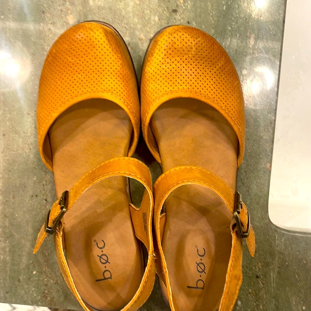 BOC Mary Janes tan size 7